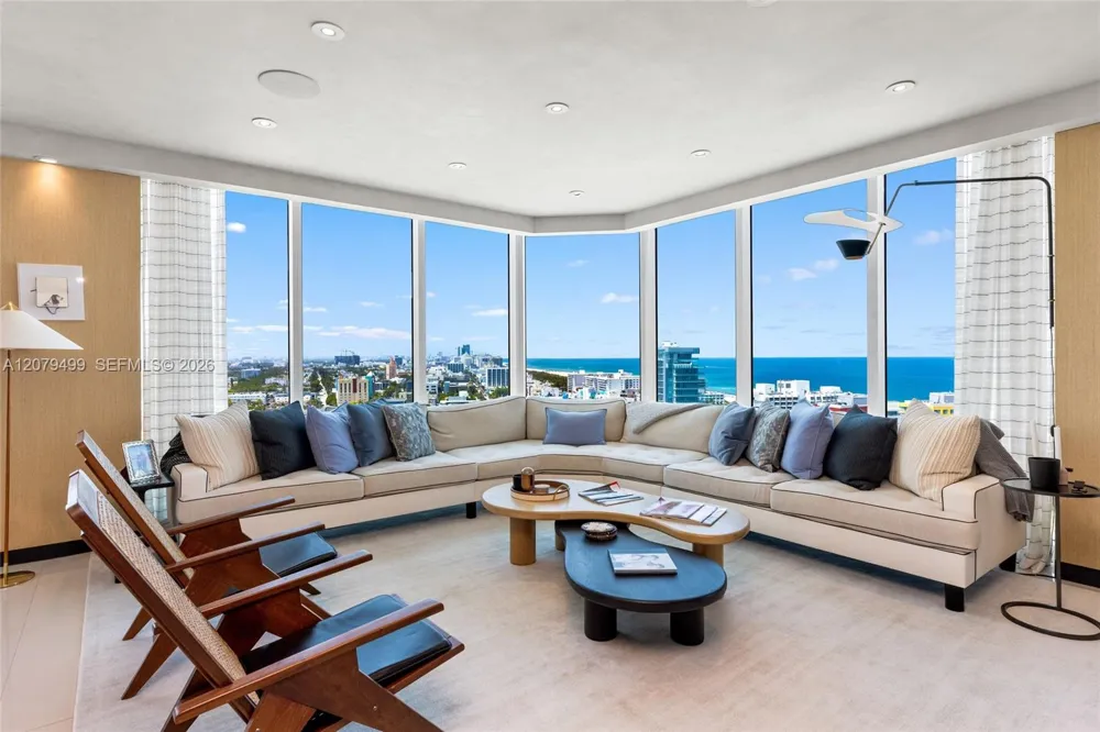 300 S Pointe Dr #2005 Miami Beach, FL 33139