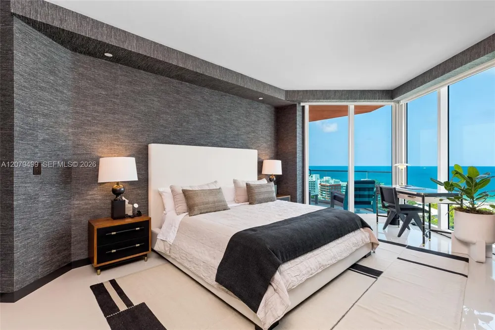 300 S Pointe Dr #2005 Miami Beach, FL 33139