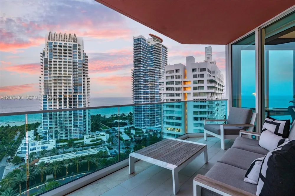 300 S Pointe Dr #2005 Miami Beach, FL 33139