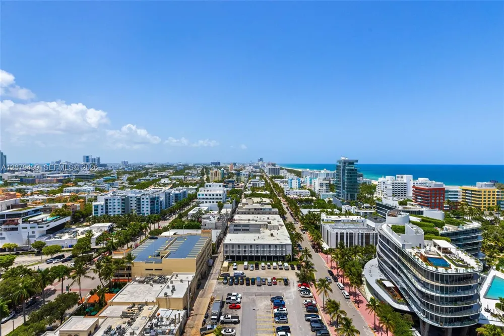 300 S Pointe Dr #2005 Miami Beach, FL 33139