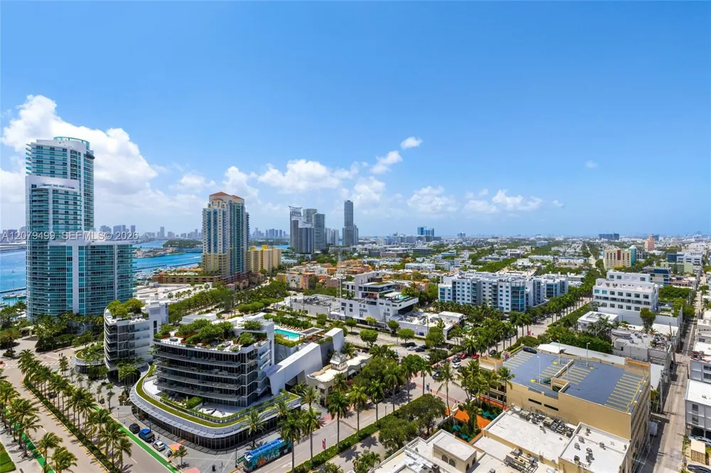 300 S Pointe Dr #2005 Miami Beach, FL 33139