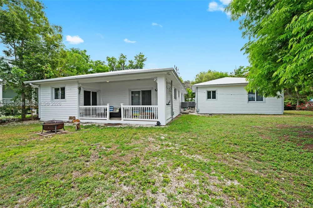 4 Transylvania Ave #B Key Largo, FL 33037