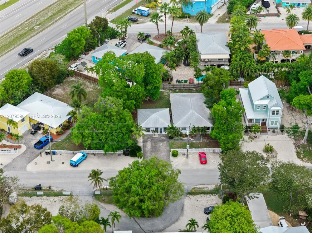 4 Transylvania Ave #B Key Largo, FL 33037