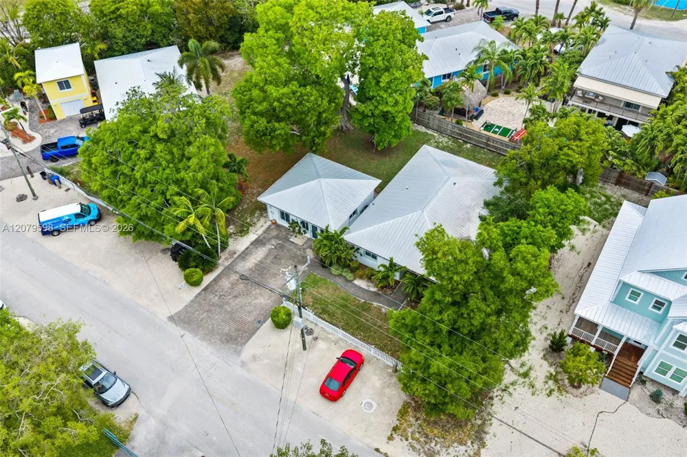 4 Transylvania Ave #B Key Largo, FL 33037