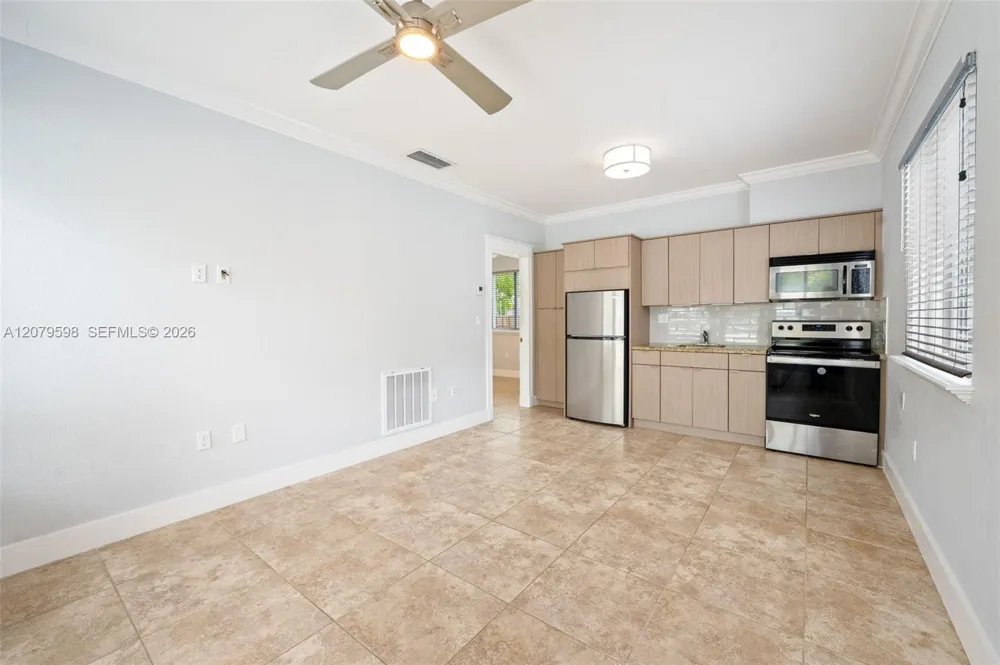 4 Transylvania Ave #B Key Largo, FL 33037