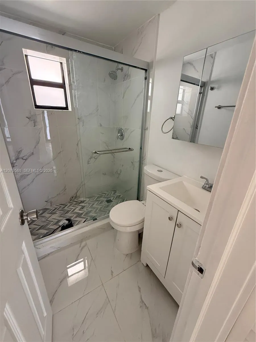 2754 NW 60th St Miami, FL 33142