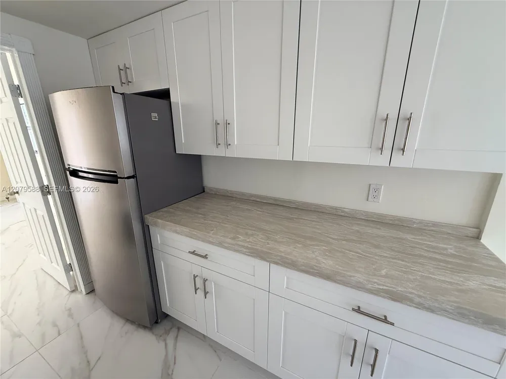 2754 NW 60th St Miami, FL 33142