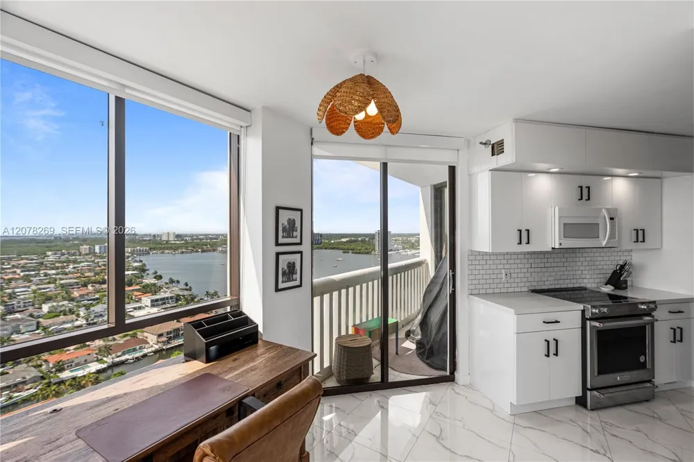 1000 W Island Blvd #2803 Aventura, FL 33160