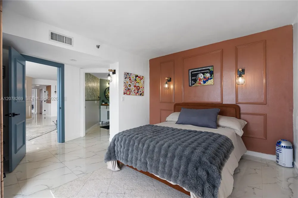 1000 W Island Blvd #2803 Aventura, FL 33160