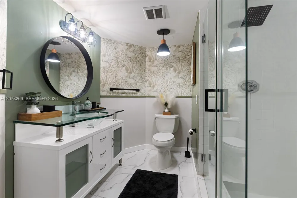 1000 W Island Blvd #2803 Aventura, FL 33160
