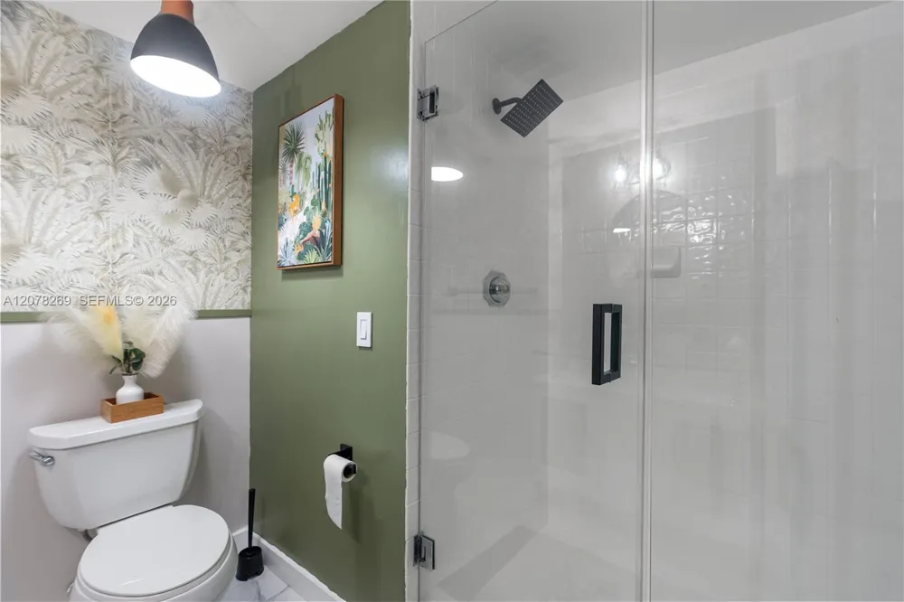 1000 W Island Blvd #2803 Aventura, FL 33160