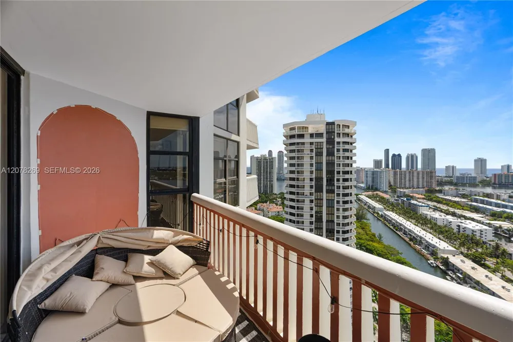 1000 W Island Blvd #2803 Aventura, FL 33160