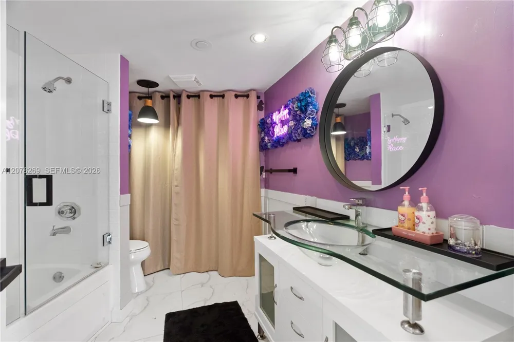 1000 W Island Blvd #2803 Aventura, FL 33160