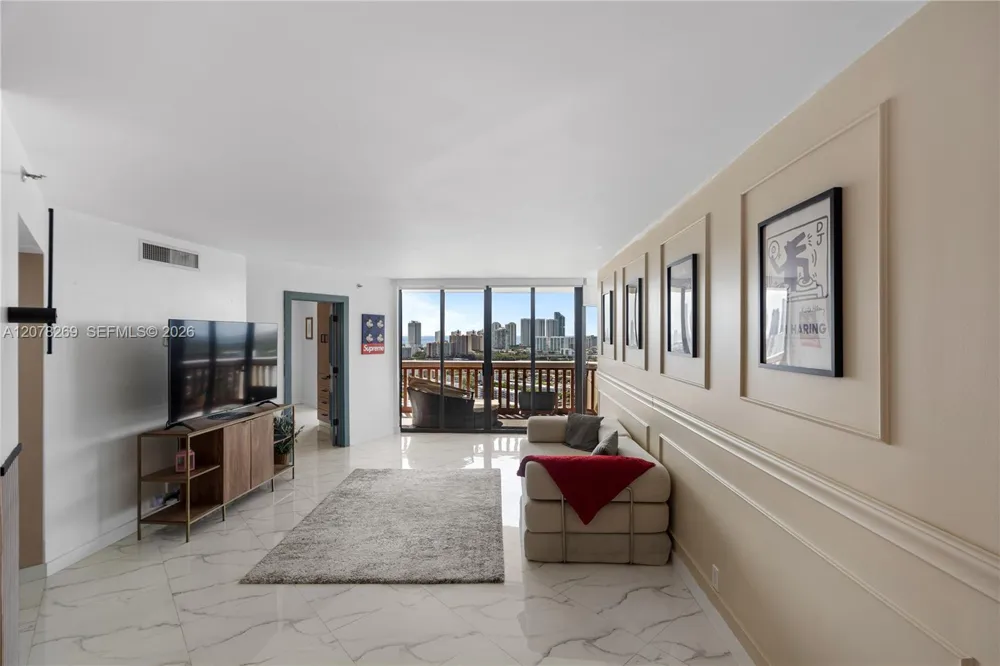 1000 W Island Blvd #2803 Aventura, FL 33160