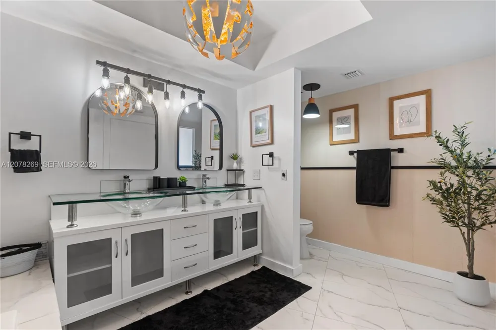 1000 W Island Blvd #2803 Aventura, FL 33160