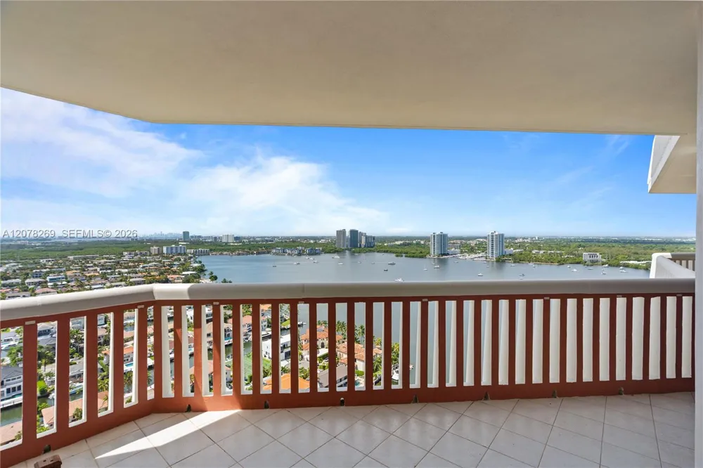 1000 W Island Blvd #2803 Aventura, FL 33160
