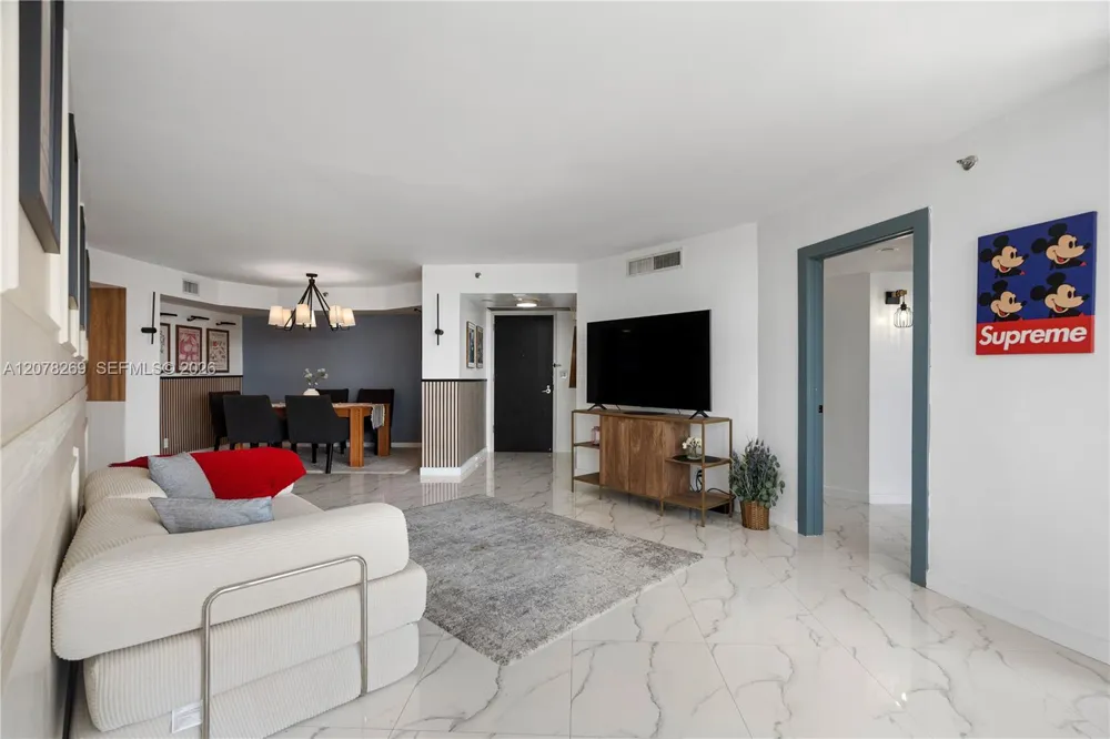 1000 W Island Blvd #2803 Aventura, FL 33160