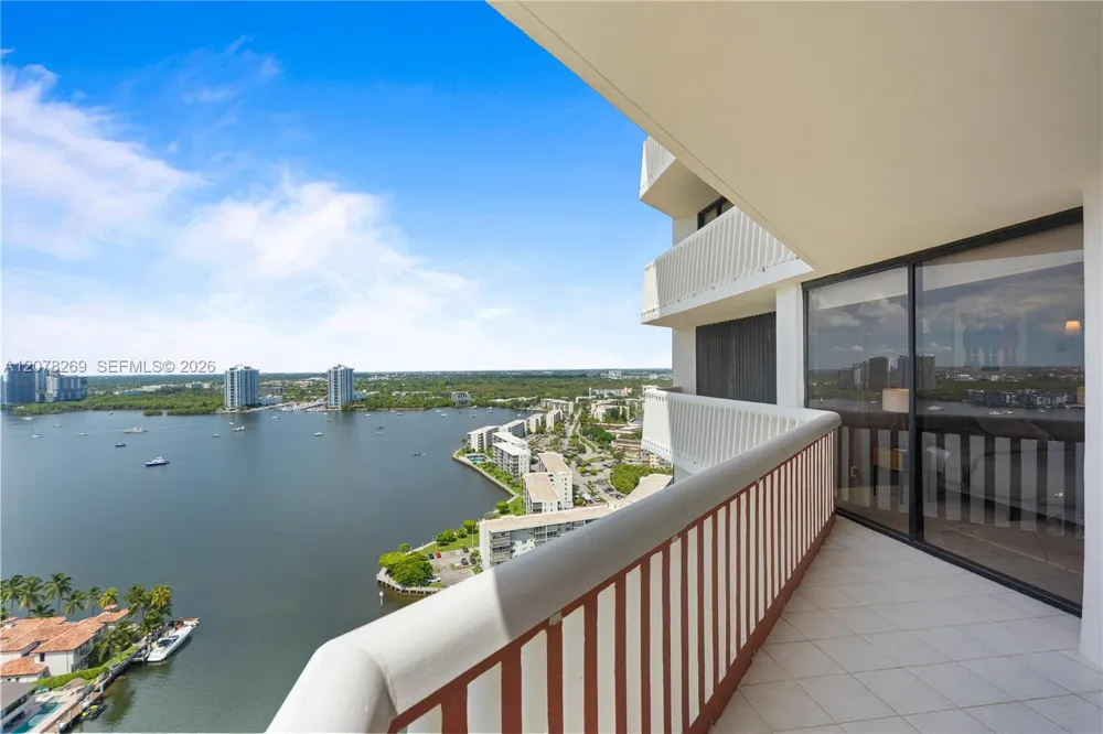 1000 W Island Blvd #2803 Aventura, FL 33160