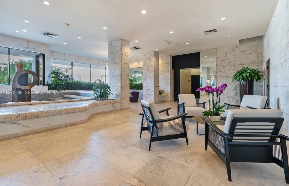 1000 W Island Blvd #2803 Aventura, FL 33160