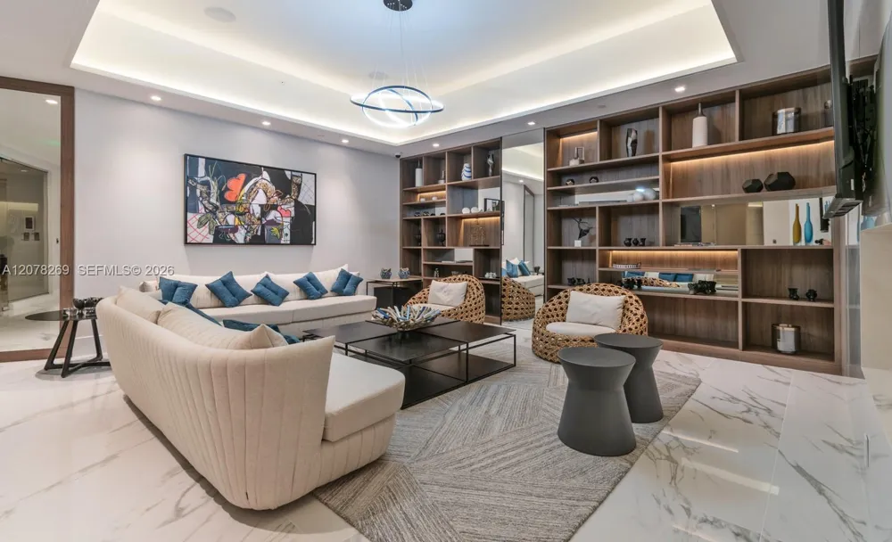 1000 W Island Blvd #2803 Aventura, FL 33160