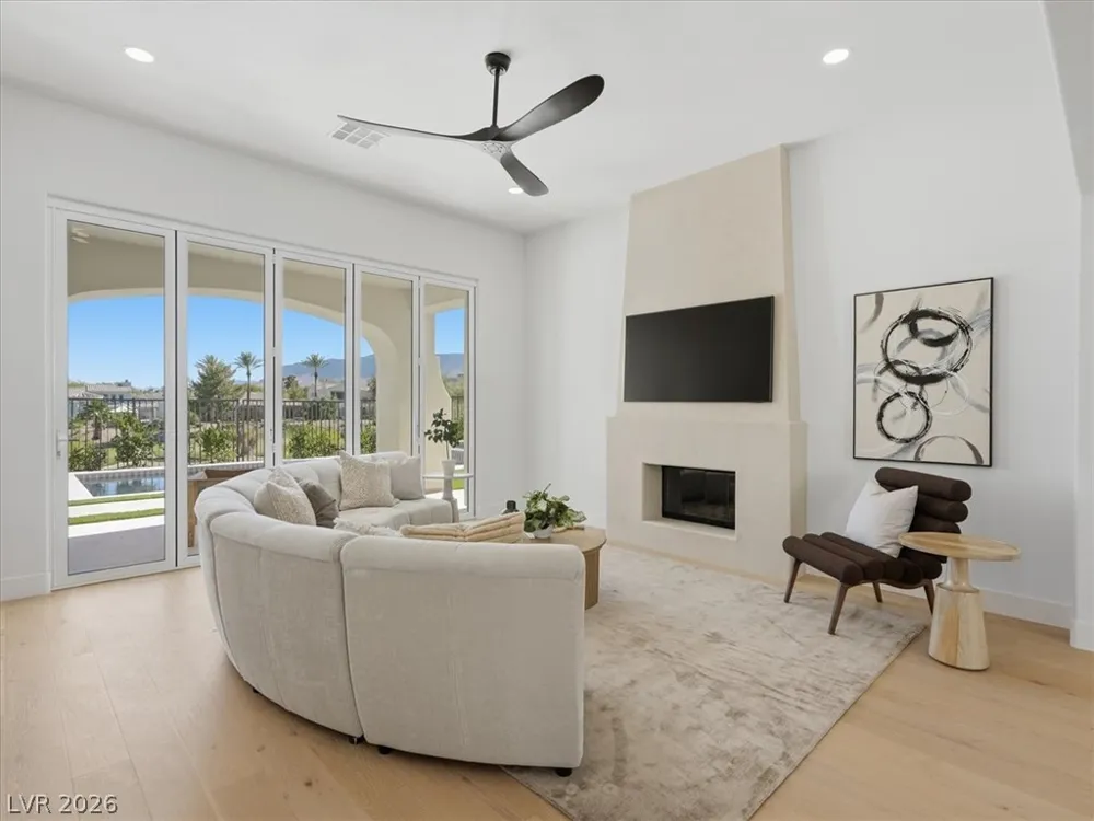 3074 Soft Horizon Way Las Vegas, NV 89135