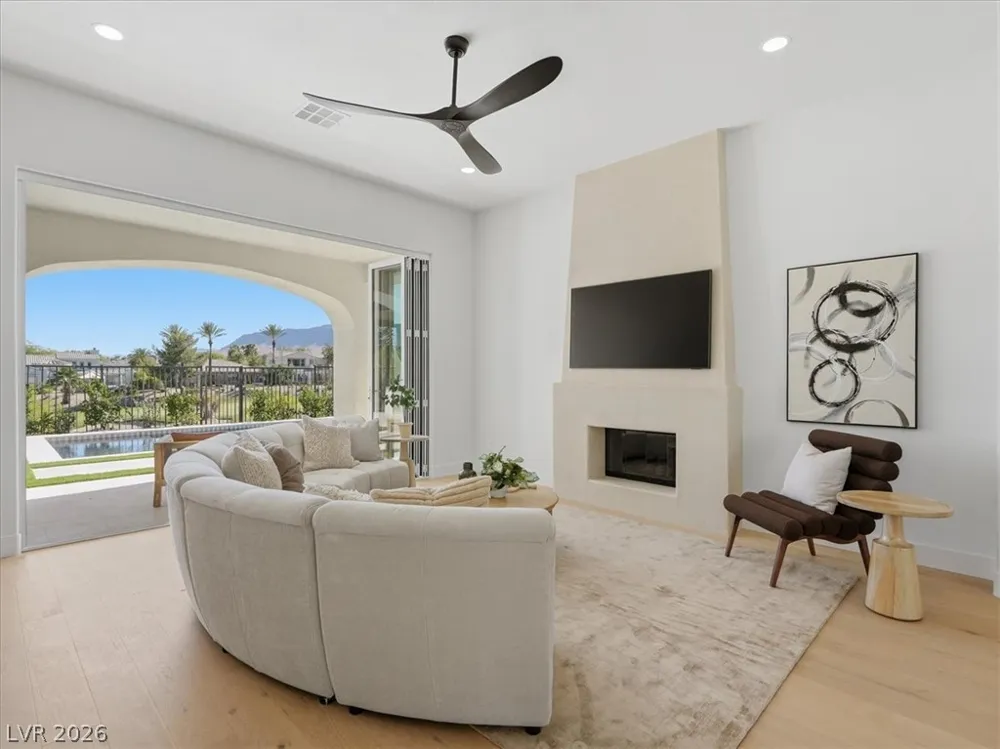 3074 Soft Horizon Way Las Vegas, NV 89135