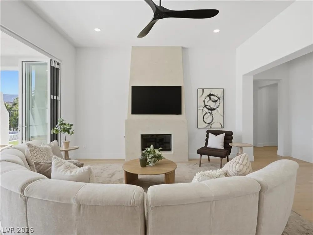 3074 Soft Horizon Way Las Vegas, NV 89135