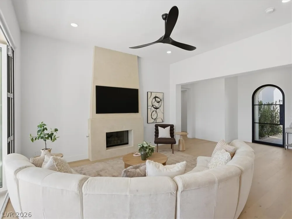 3074 Soft Horizon Way Las Vegas, NV 89135