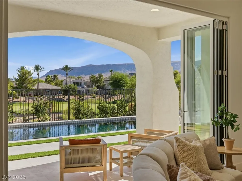 3074 Soft Horizon Way Las Vegas, NV 89135