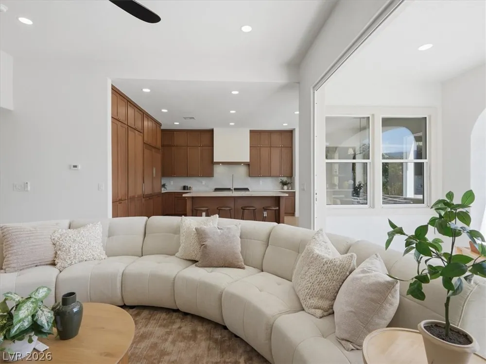 3074 Soft Horizon Way Las Vegas, NV 89135