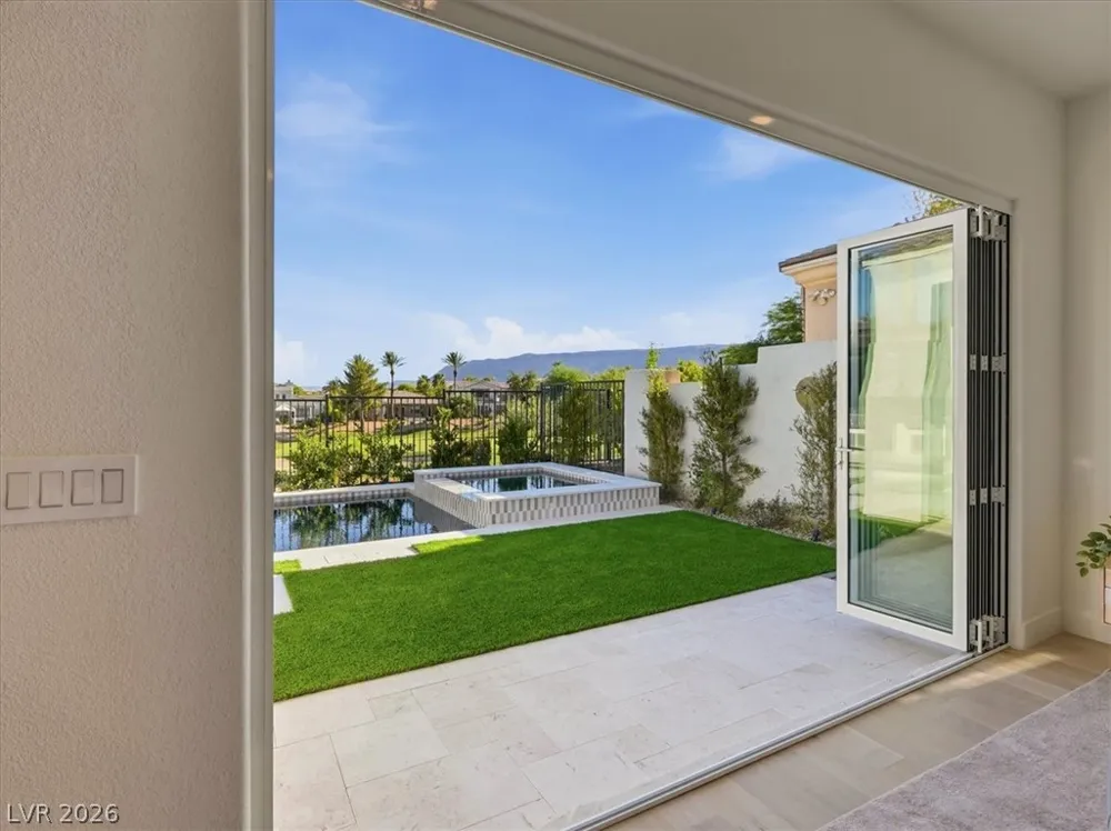 3074 Soft Horizon Way Las Vegas, NV 89135