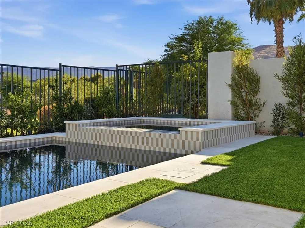 3074 Soft Horizon Way Las Vegas, NV 89135