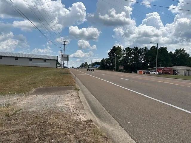 745 MULBERRY AVE Selmer, TN 38375