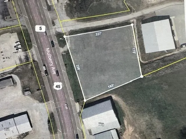 745 MULBERRY AVE Selmer, TN 38375