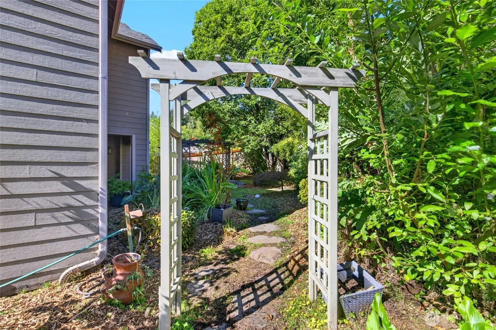 1223 199th Street SW Lynnwood, WA 98036