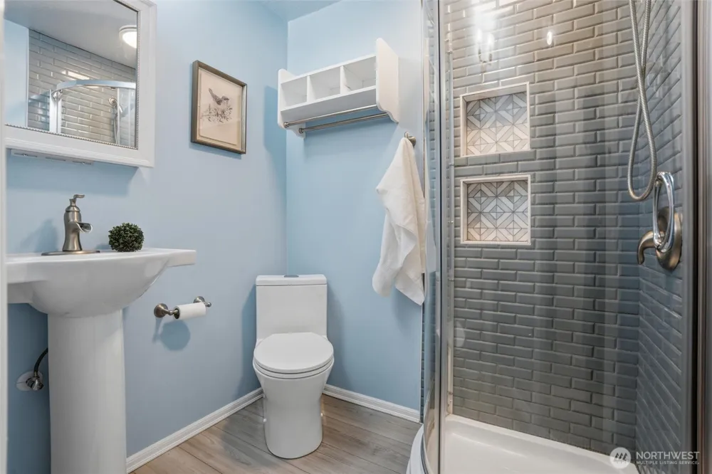 21121 Little Rude Avenue NW Poulsbo, WA 98370