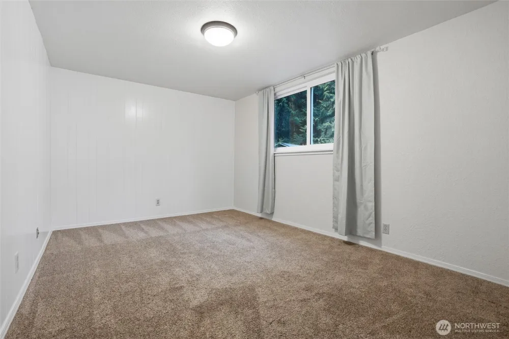 21121 Little Rude Avenue NW Poulsbo, WA 98370