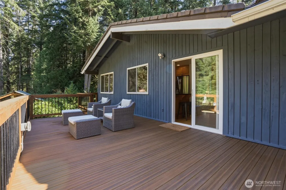 21121 Little Rude Avenue NW Poulsbo, WA 98370