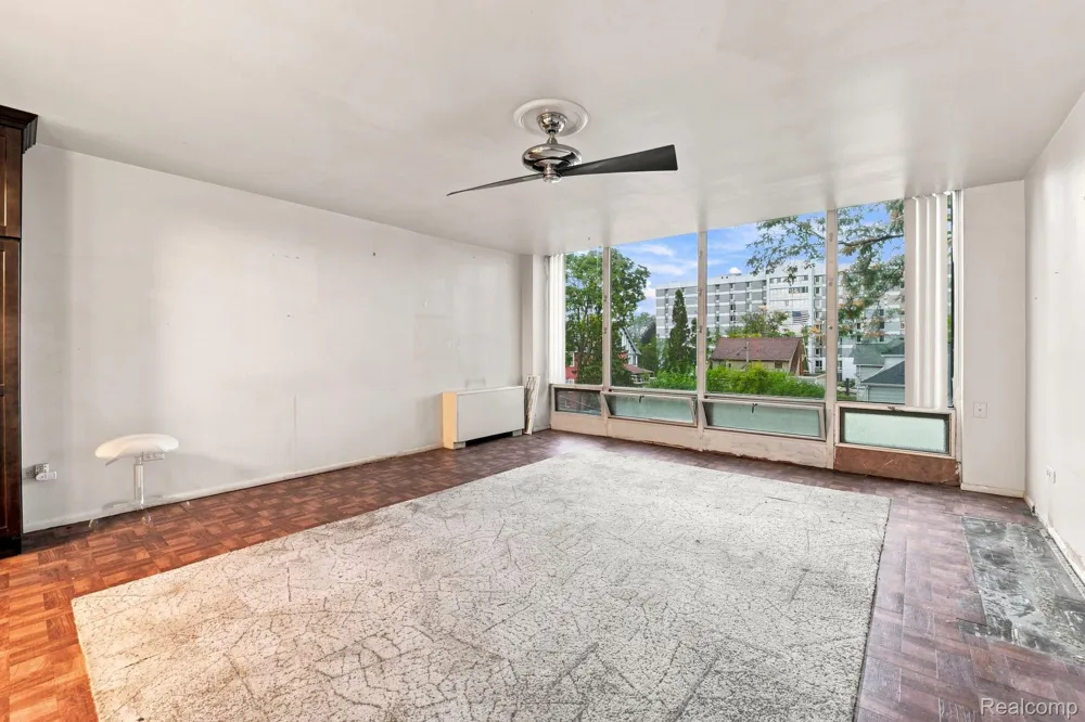 20 Chestnut Street #308 Wyandotte City, MI 48192