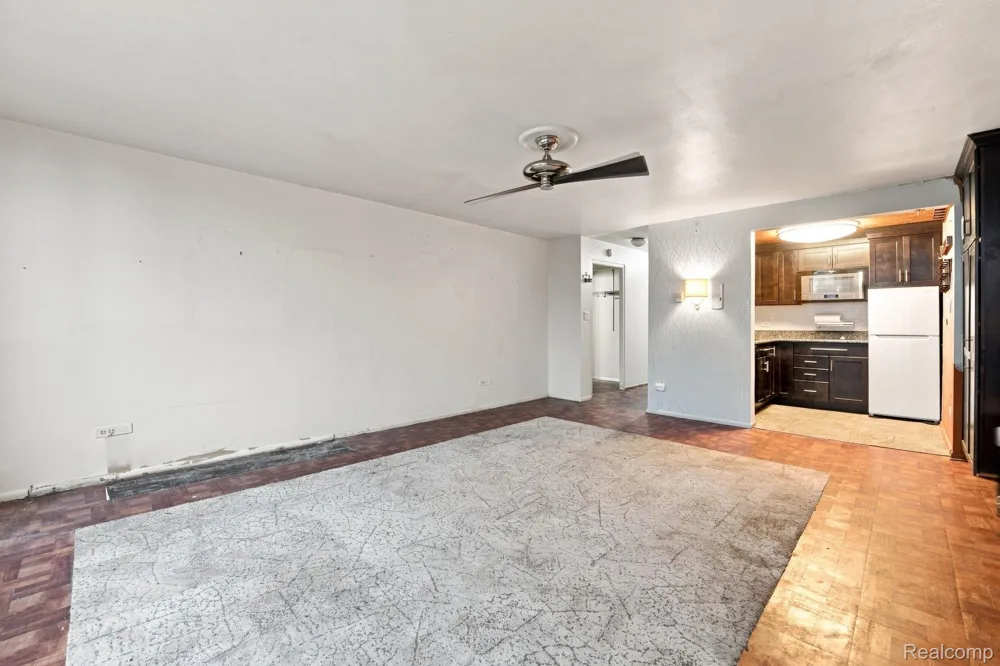 20 Chestnut Street #308 Wyandotte City, MI 48192