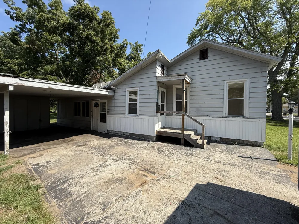 758 Oak Avenue Muskegon City, MI 49442