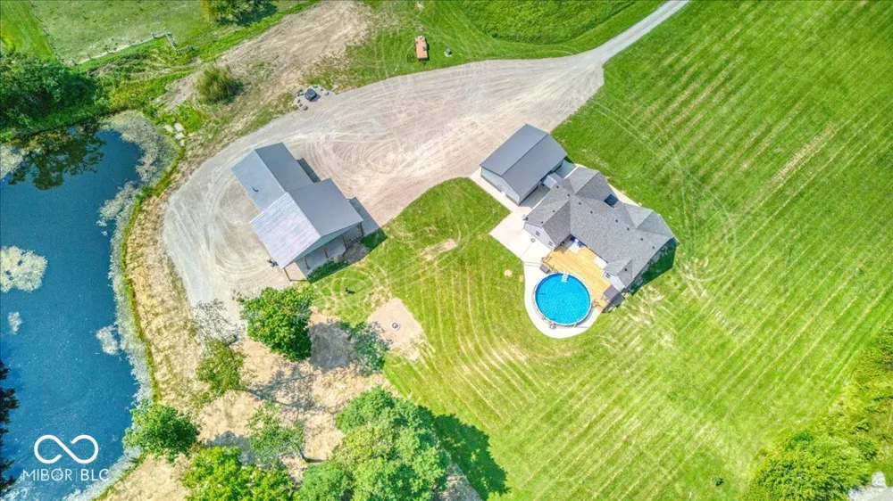 993 W 750 S Trafalgar, IN 46181