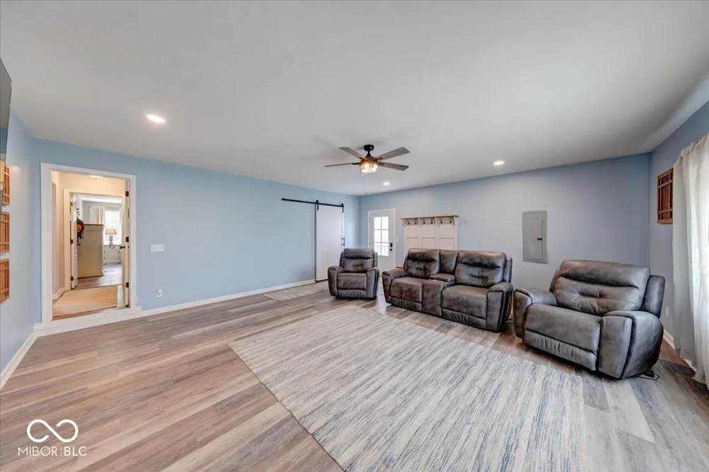 993 W 750 S Trafalgar, IN 46181
