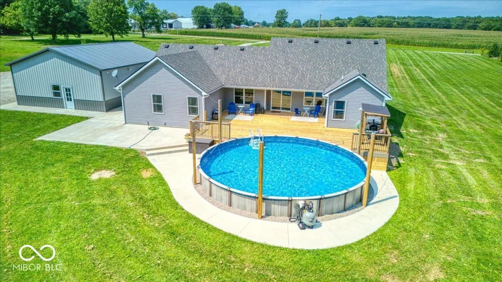 993 W 750 S Trafalgar, IN 46181