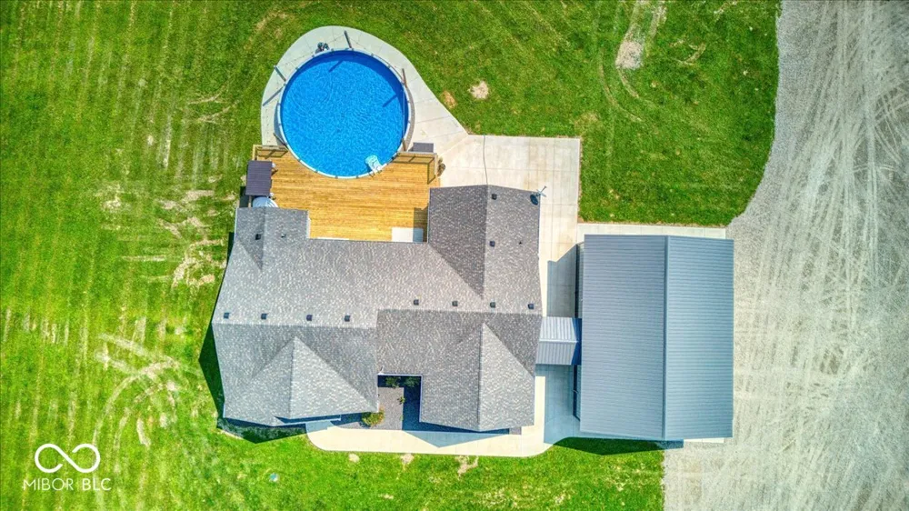 993 W 750 S Trafalgar, IN 46181