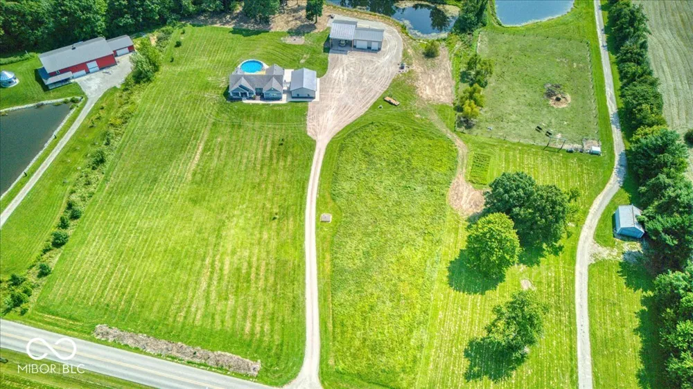 993 W 750 S Trafalgar, IN 46181