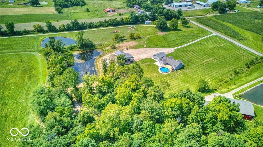 993 W 750 S Trafalgar, IN 46181