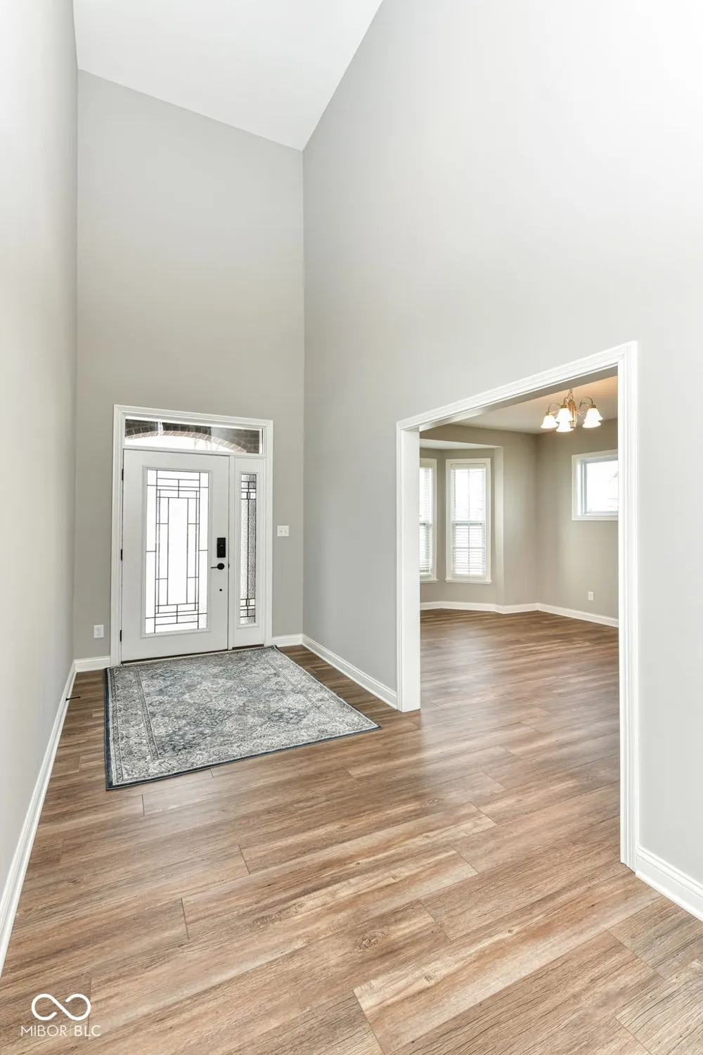 10627 Oak Bend Boulevard Indianapolis, IN 46239