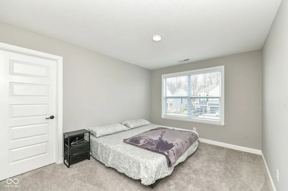 10627 Oak Bend Boulevard Indianapolis, IN 46239