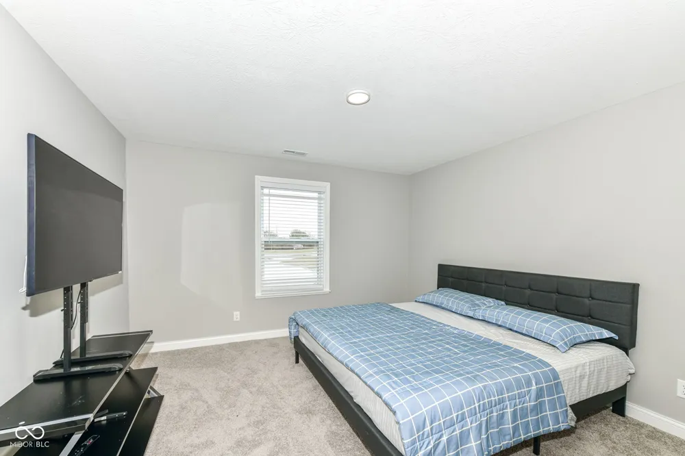 10627 Oak Bend Boulevard Indianapolis, IN 46239